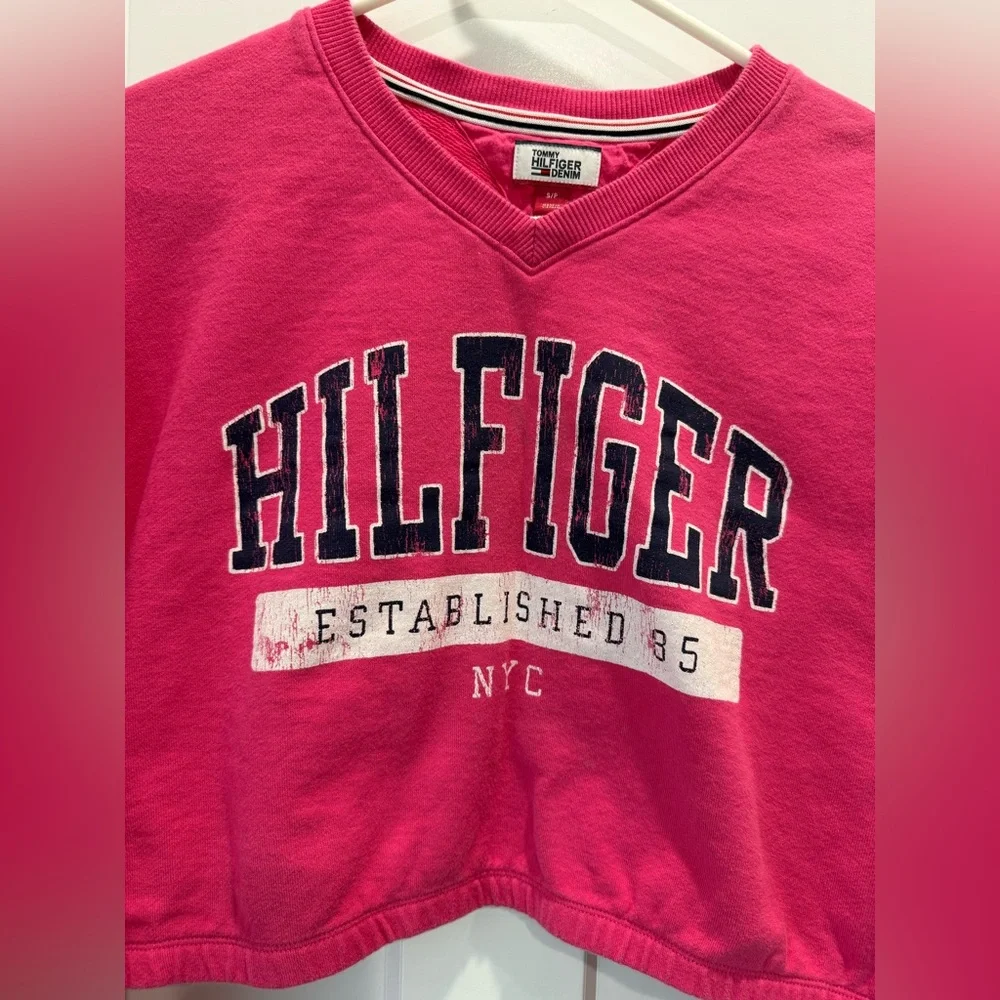 Tommy Hilfiger V-Neck Cropped Sweatshirt Size Small - Picture 3 of 6